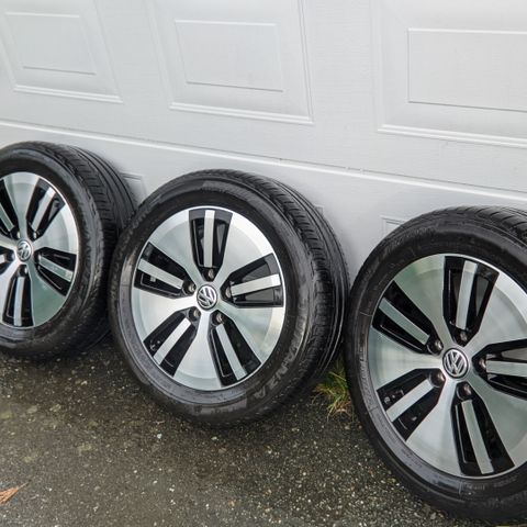 Orginale 16" Volkswagen E-golf felger m/sommerdekk