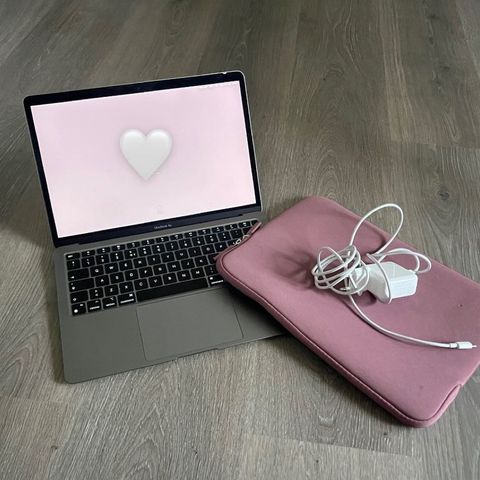 MacBook Air M1 8GB