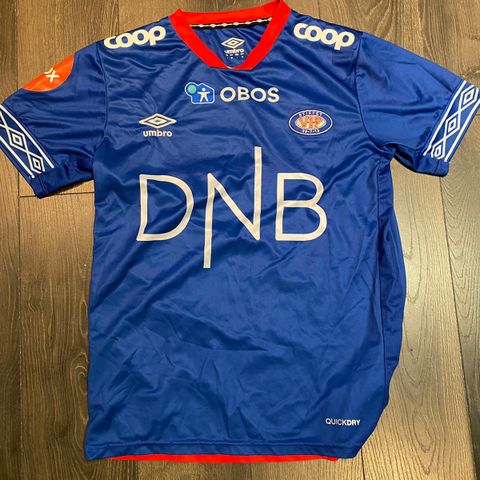 Kampbrukt (Matchworn) Amor Layouni Vålerenga drakt