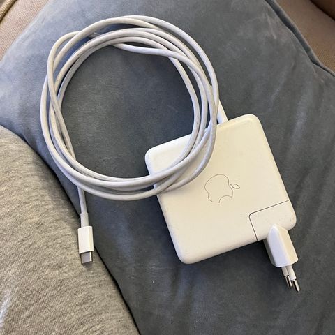 Apple MacBook  87W USB-C POWER ADAPTER