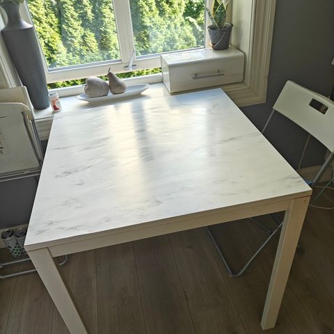 MELLTORP kjøkkenbord 75x75