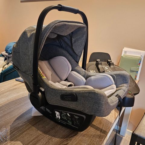 Bugaboo turtle air by nuna m/360 base