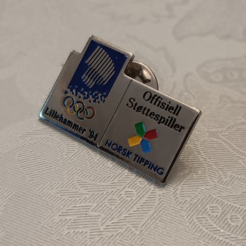 Pins. Paralympics 94. Ofisiell støttespiller. Norsk tipping.