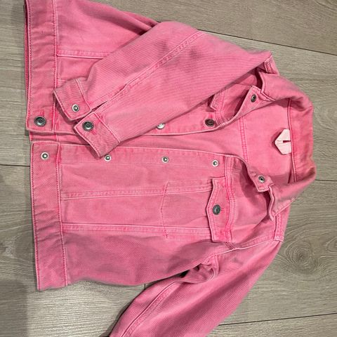 Rosa jeans jakke fra ARKET