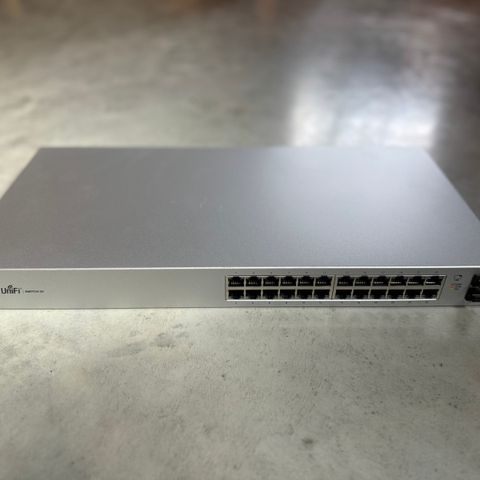 Ubiquiti UniFi US-24 managed switch