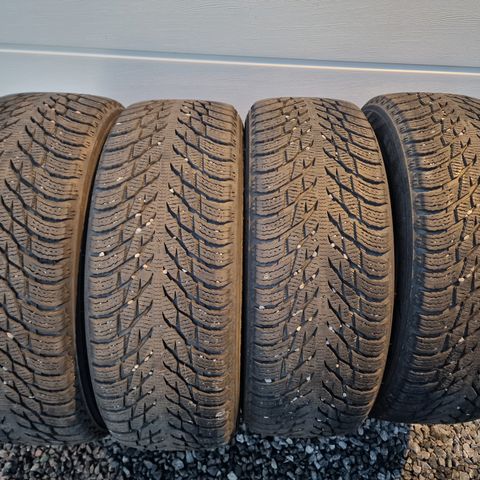 235/60r18 nokian r3