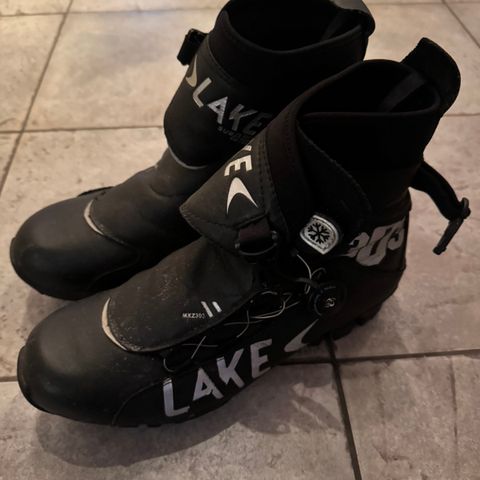 Sykkelsko - Vinter Lake MXZ 303, Vibram såle str.45