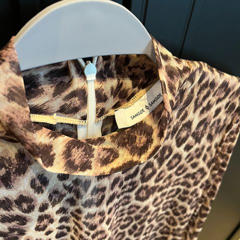 Leopardmønstret bluse fra Samsøe Samsøe,  str. 36 🐆