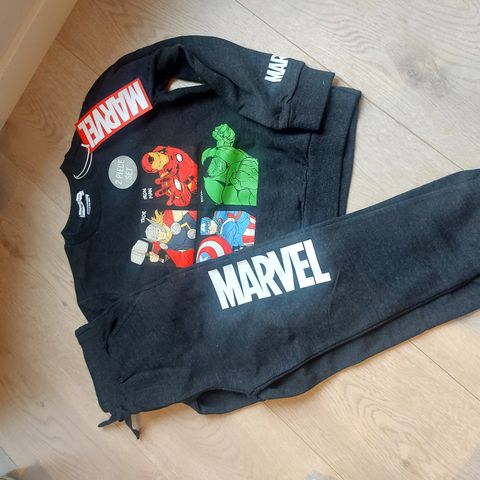 Marvel sett str.122 AVENGERS