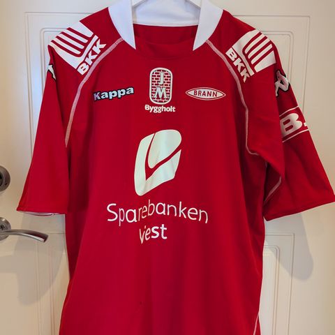 SK Brann drakt + caps