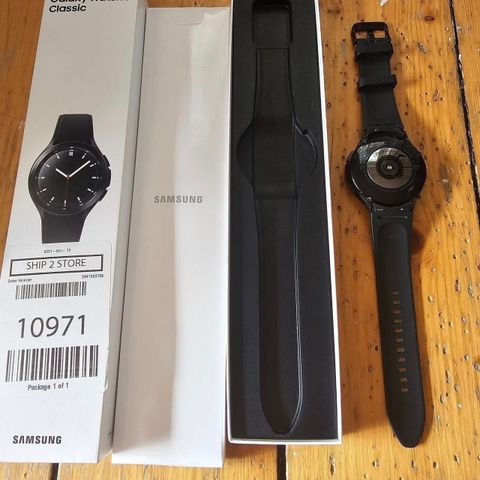 Samsung Galaxy Watch4 Classic 46mm BT (sort), selges!