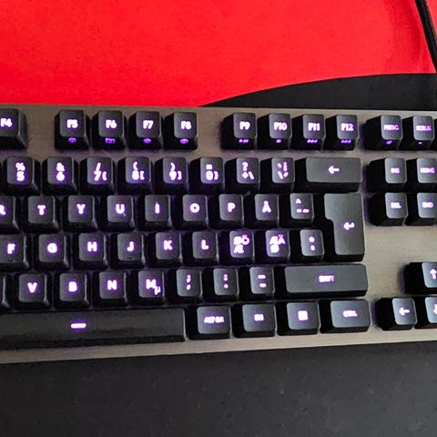 Logitech G513 Carbon