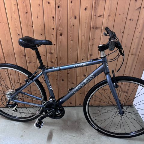 TREK 7.2 FX Rask og velholdt hybridsykkel/pendlersykkel