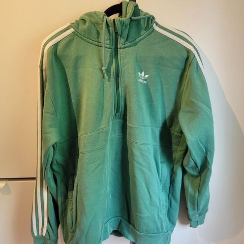 Adidas grønn hettegenser herre.