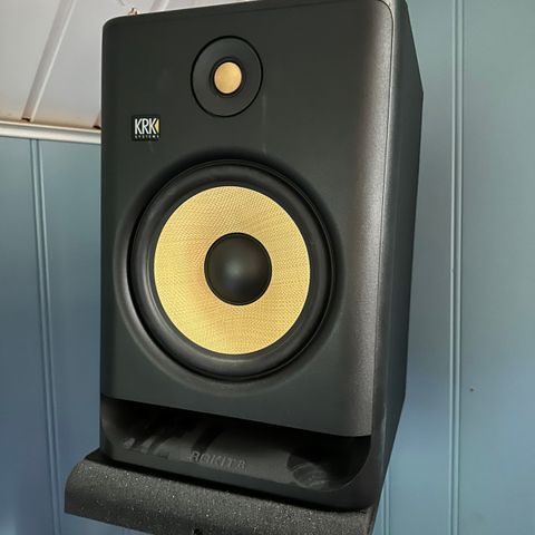 KRK ROKIT RP8 G4