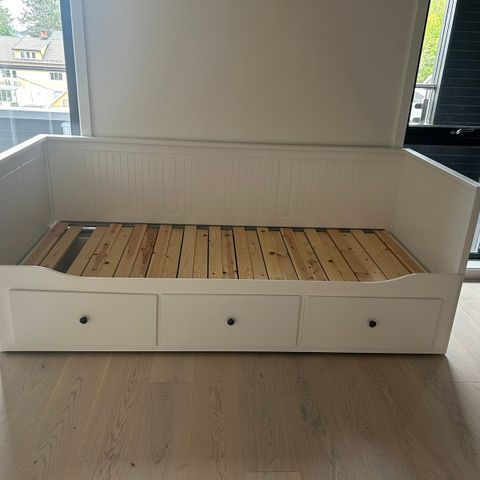 Hemnes daybed med 3 skuffer