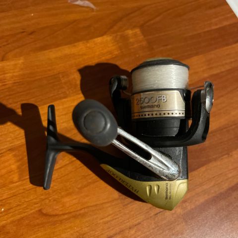 Fiskesnelle shimano 2500FB