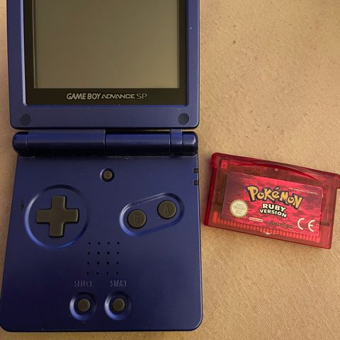 Pokemon Ruby Version & Gameboy Advance SP.