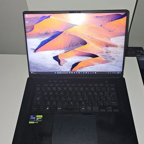 ROG Zephyrus M16 med RTX4090