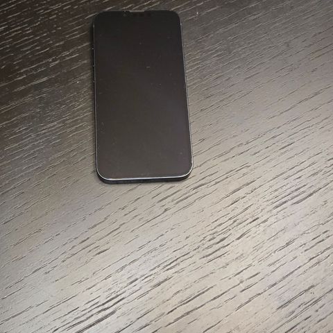 Iphone 13 128gb svart. lite brukt 100% Batteri