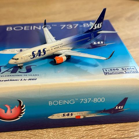 SAS Scandinavian Airlines 70 Years Boeing 737-800 1:400