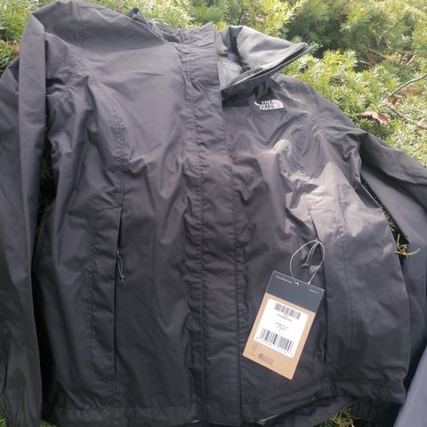 The North face regnjakke og lett turbukse kr 700