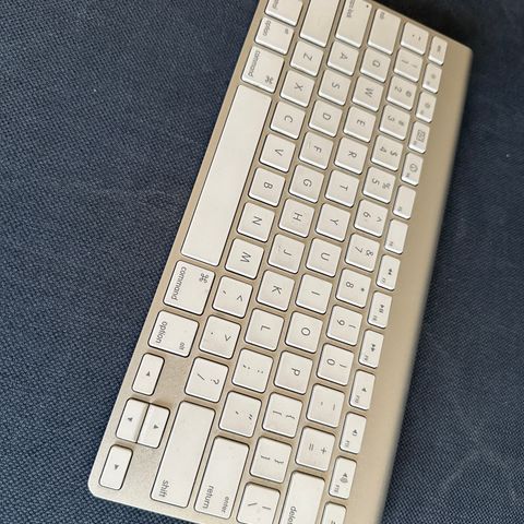 Apple keyboard med engelsk layout