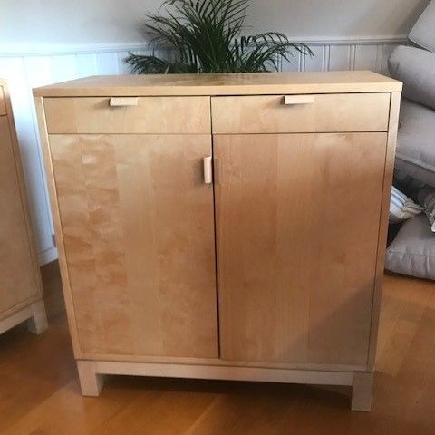 2. stk heltre bjerkeskap B 80 cm D. 40cm H. 85cm