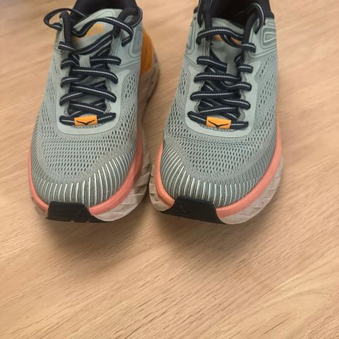 Hoka w Bondi str 37 1/3