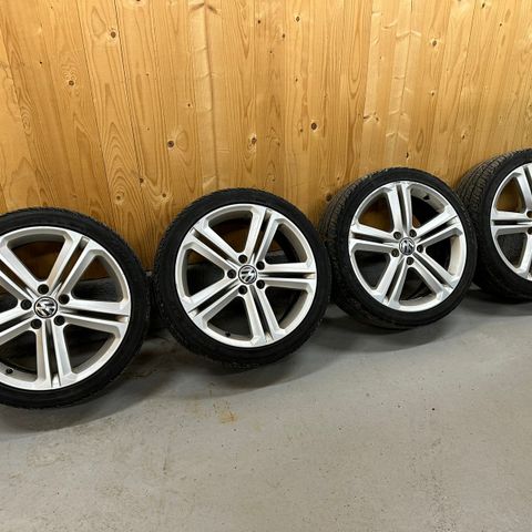 VW 18" sommerdekk på felg