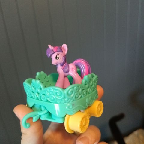 My little pony figurer og vogn