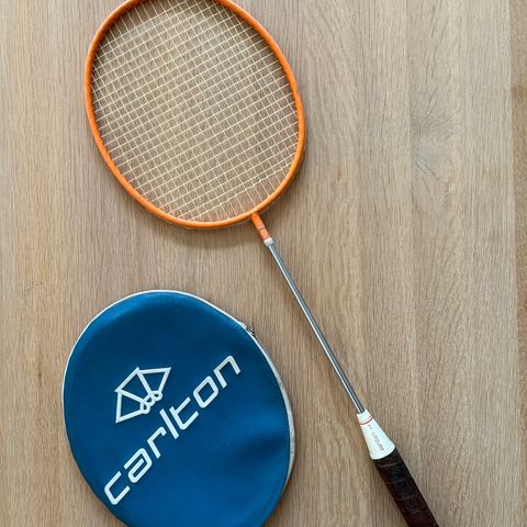 Badminton racket (Carlton)