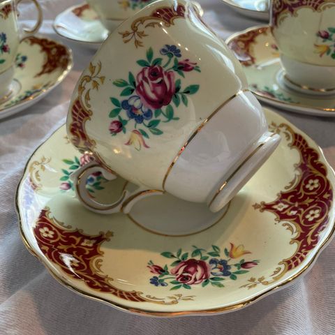 Vintage - bone china colclough tea set - made in england