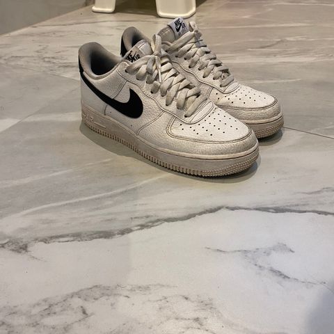 Nike Air Force 1 Str 42