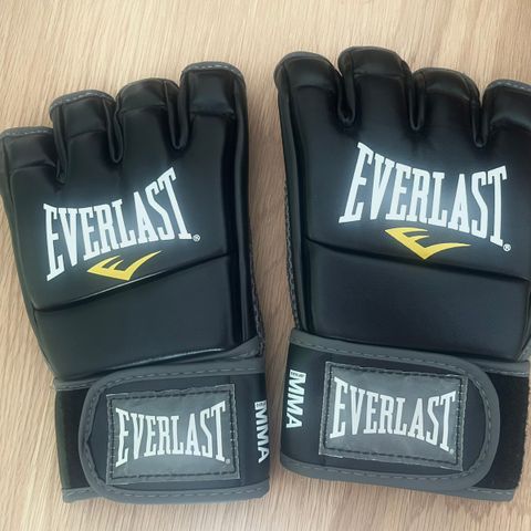 Everlast MMA hansker