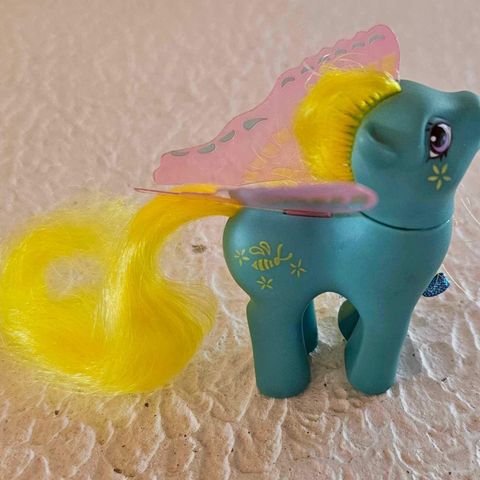 My Little Pony G1 Summer Wing Pony, Buzzer