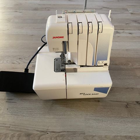 overlock Janome MyLock 644D