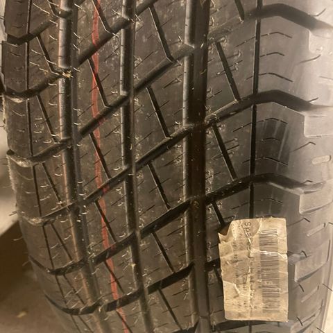 1 stk nytt dekk - Goodyear Wrangler HP 255/60/18 , på Land Rover felg