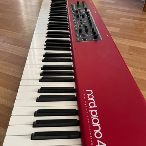 Nord Piano 4 - strøken, lite brukt.