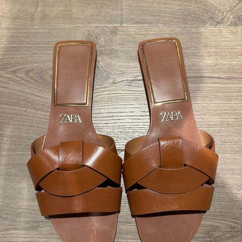 Zara skinnsandal