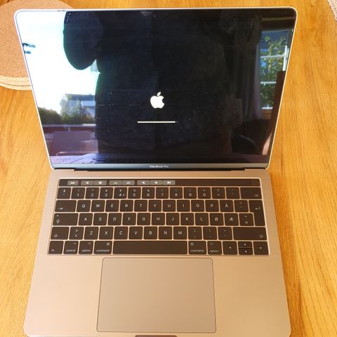 MacBook Pro 3,1GHz 8ram 500gb 2017