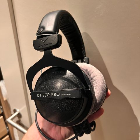 Beyerdynamic DT 770 PRO 250 OHM