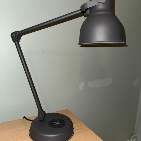 IKEA HEKTAR bordlamper (x2) med lademulighet