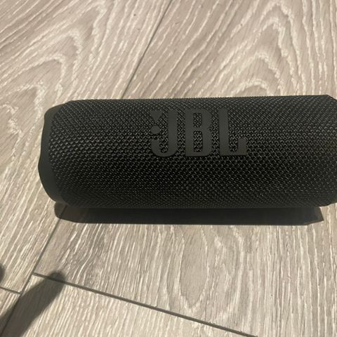 JBL FLIP 6 SELGES