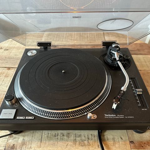 Technics SL-1210 MK2