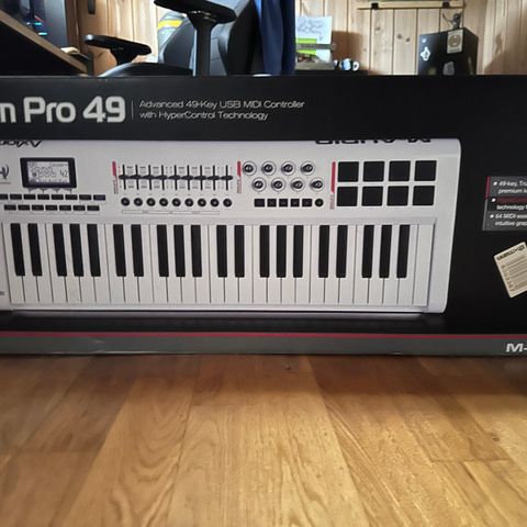 Axiom PRO 49 Midi Controller