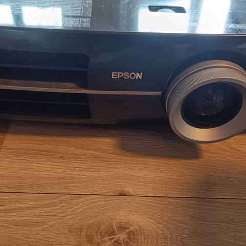 Epson eh-tw5000 projektor