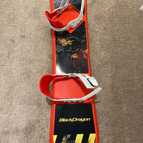 Første snowboard for barn