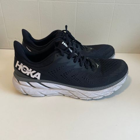 Hoka Clifton 7