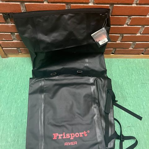 Ny vanntett bag/sekk m/ bæresystem Frisport River